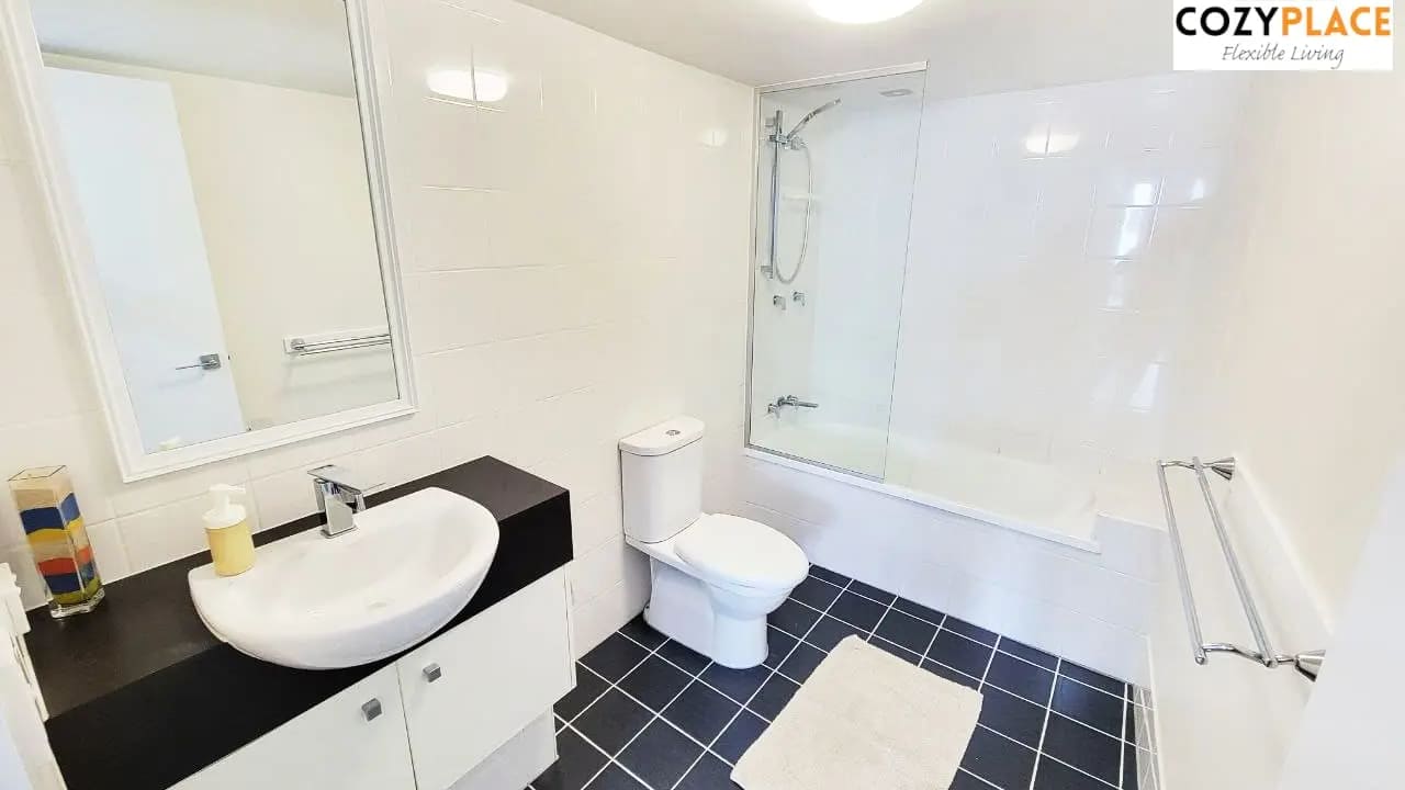 Furnished room in a flatshare