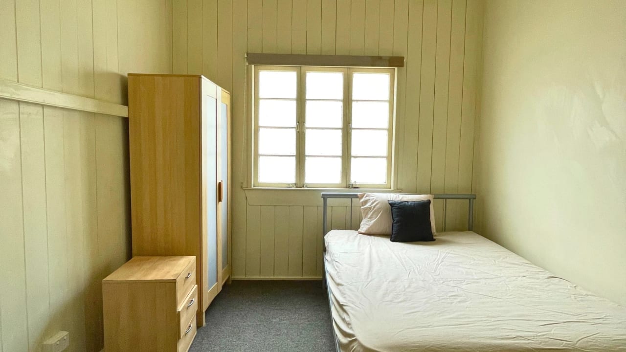 Furnished room in a share house