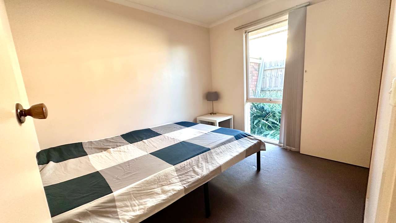 Room in a share house