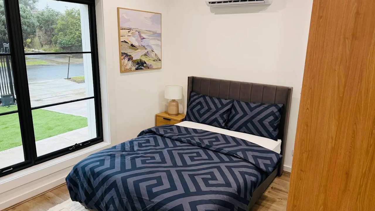 Furnished room with ensuite in a share house