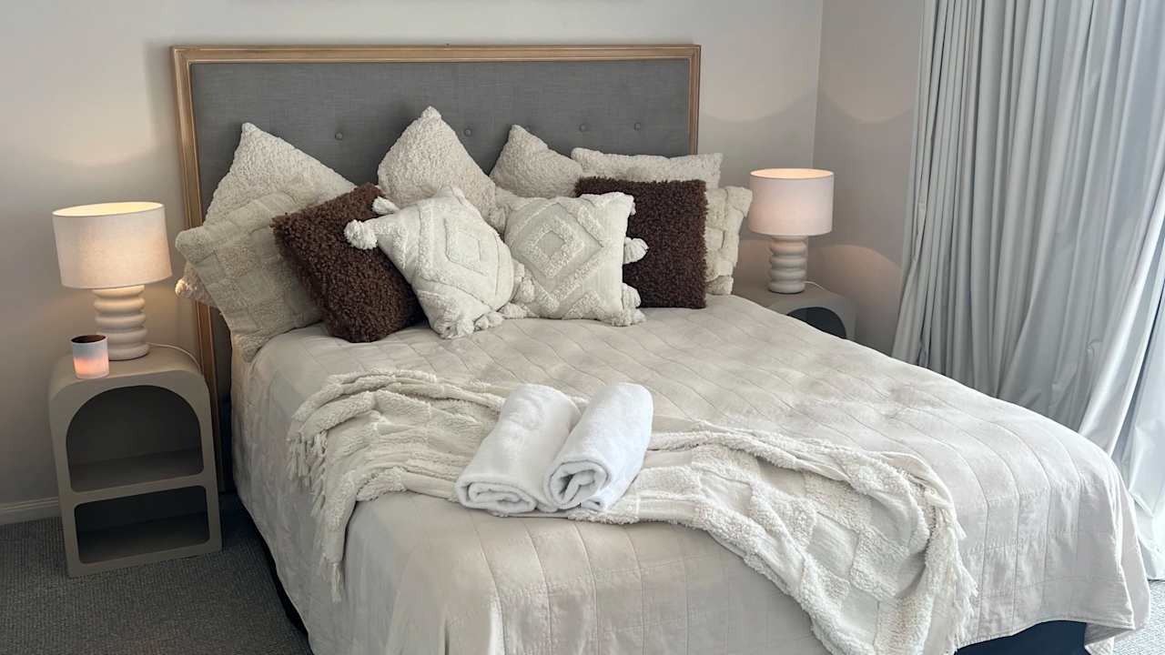 Whole property with 2 rooms for rent