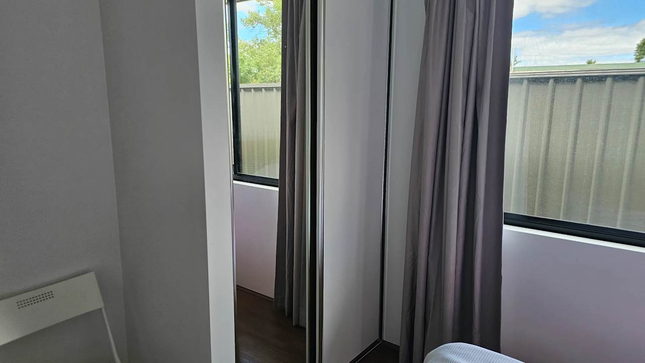 Room in a share house