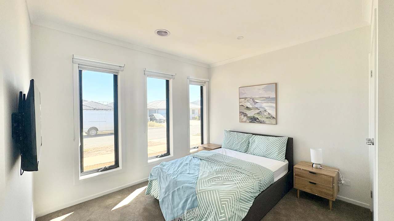 Furnished room with ensuite in a share house