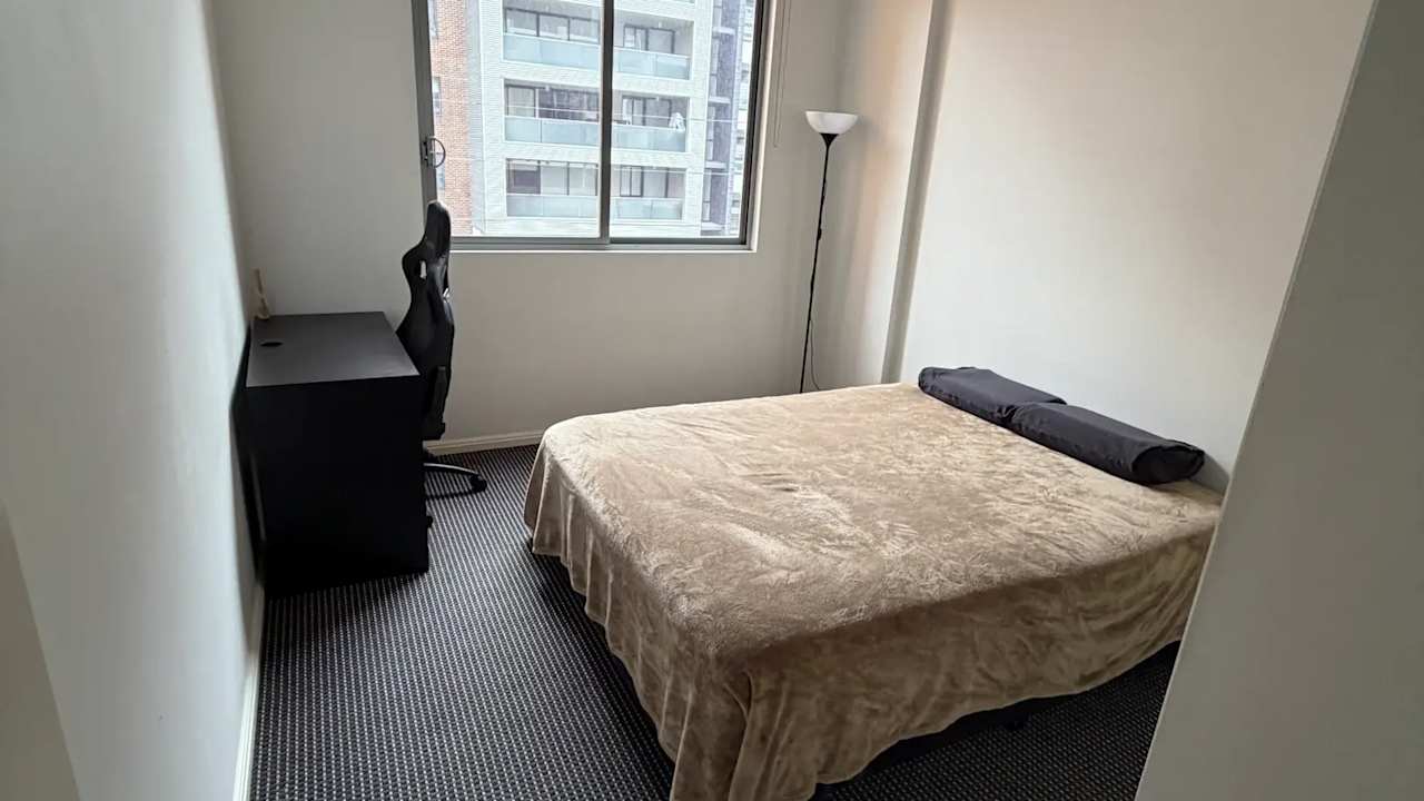 Furnished room with own bathroom