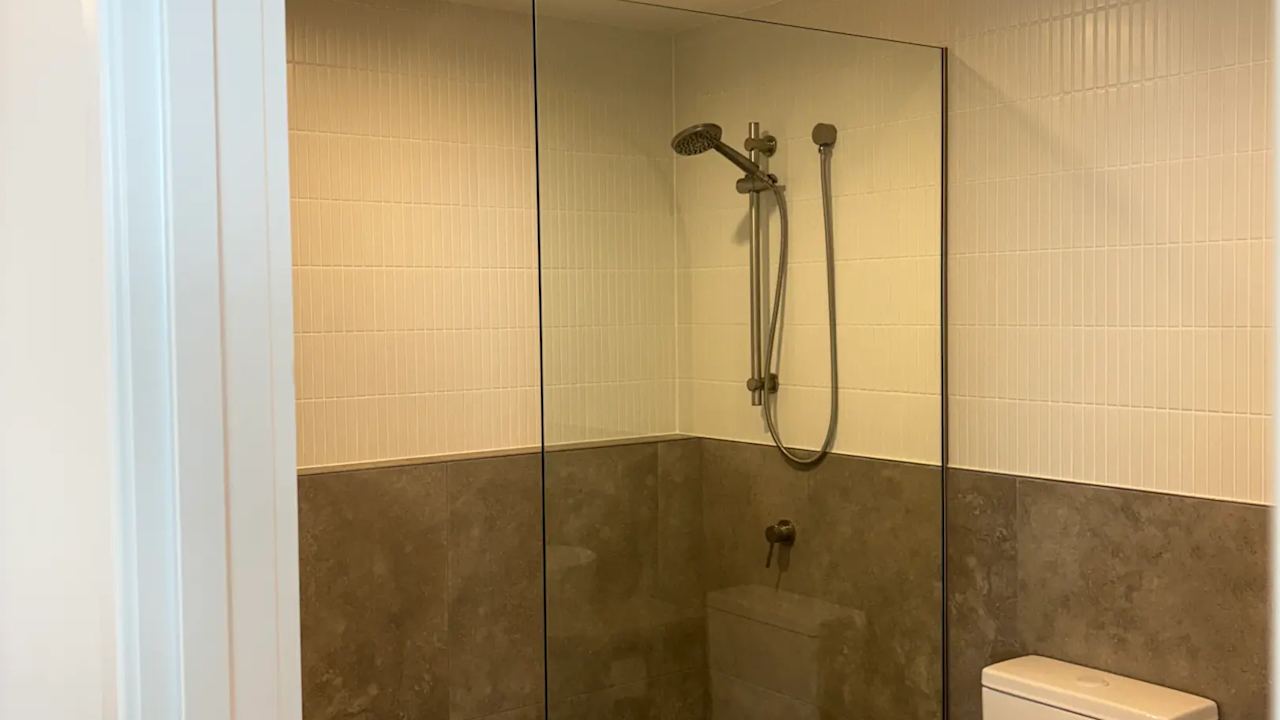 Furnished room with own bathroom
