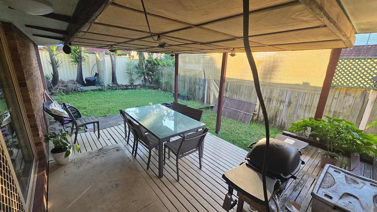 Room in a share house