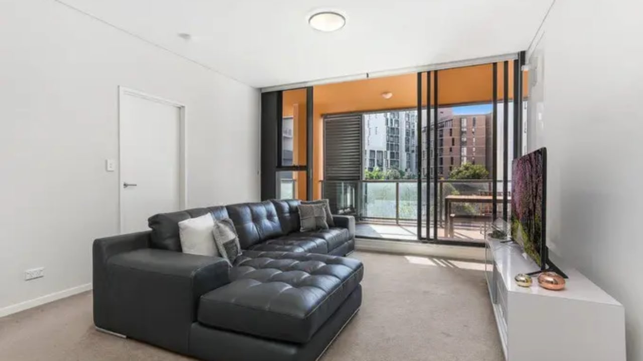 Whole property with 3 rooms for rent