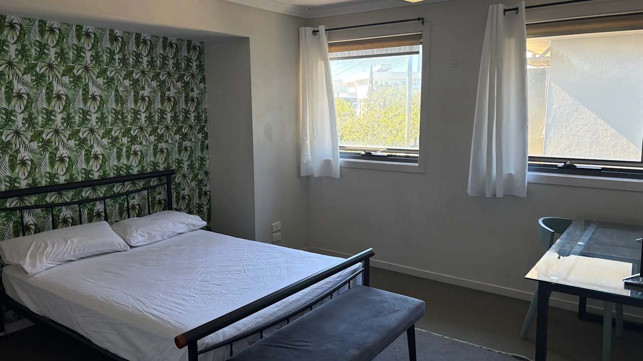 Room in a share house