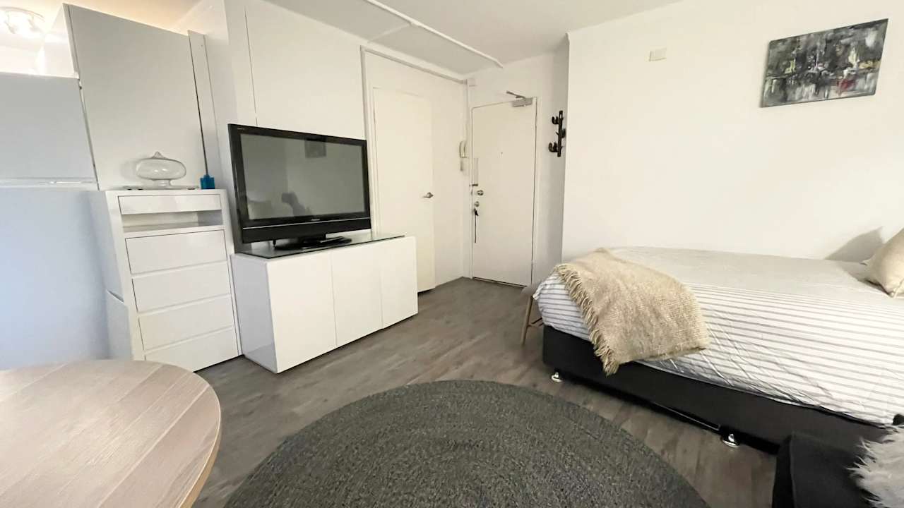 Furnished room studio flat for rent