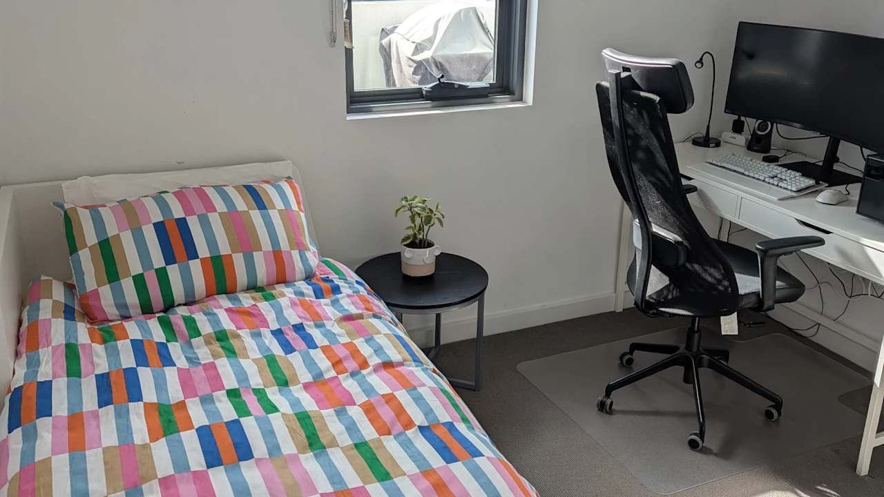 Furnished room with own bathroom