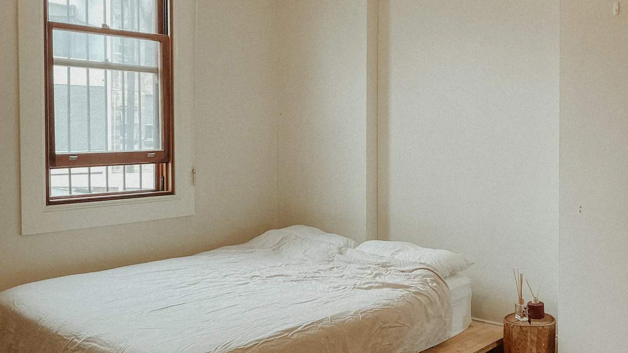 Furnished room in a share house