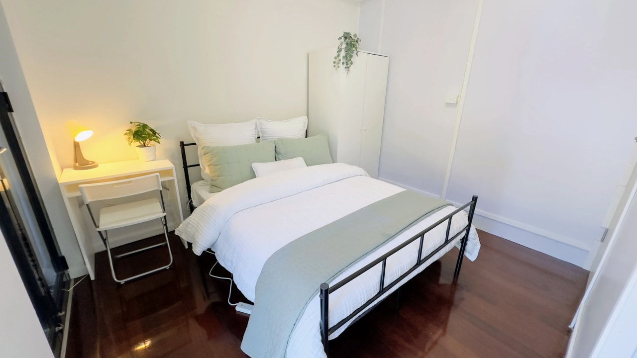 Furnished room in a share house