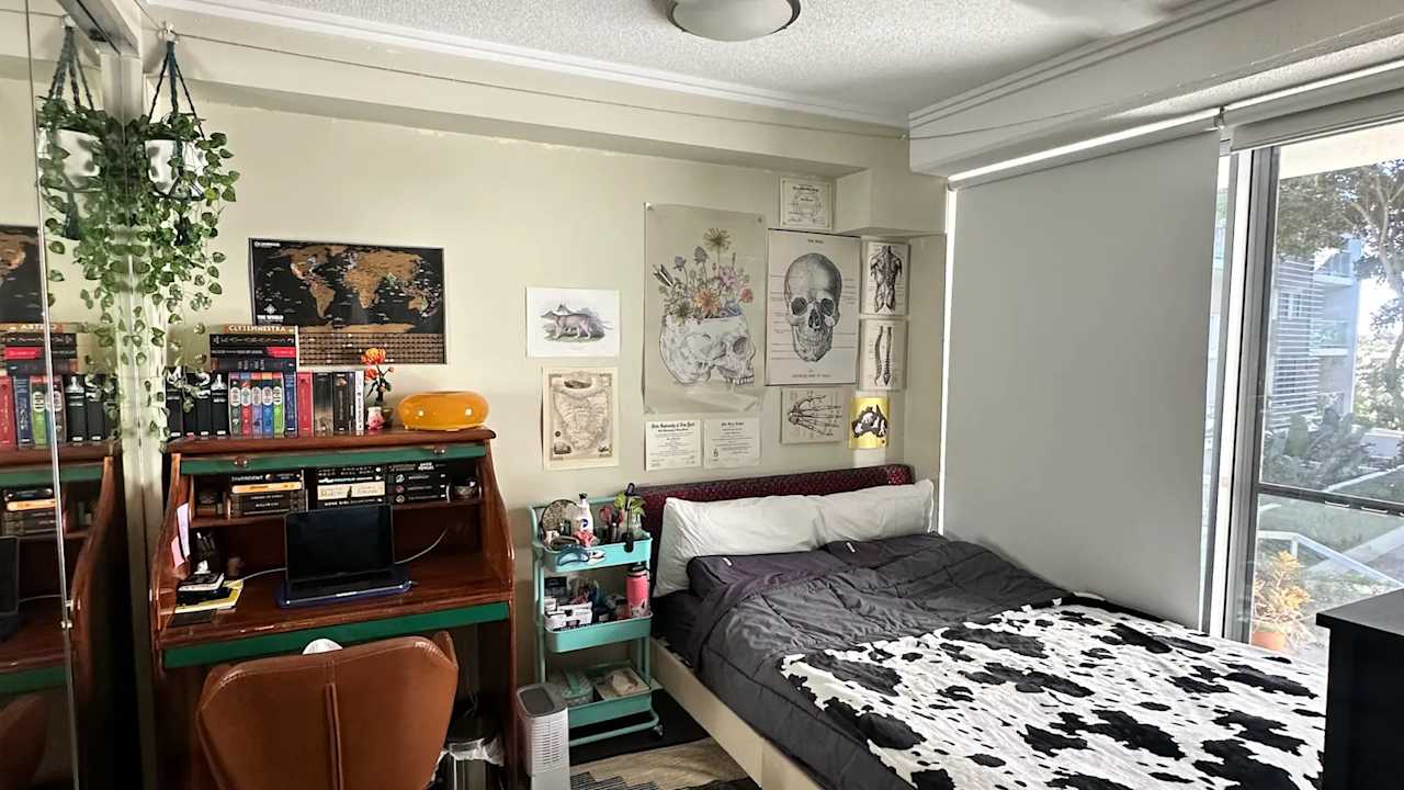 Unfurnished room with own bathroom