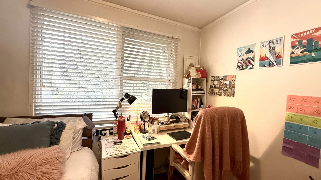 Unfurnished room in a share house