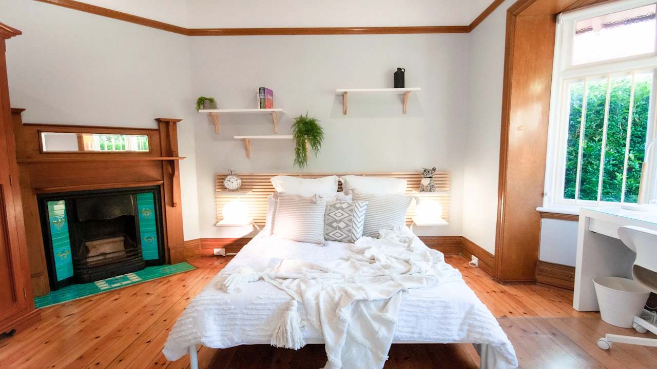 Furnished room in a share house