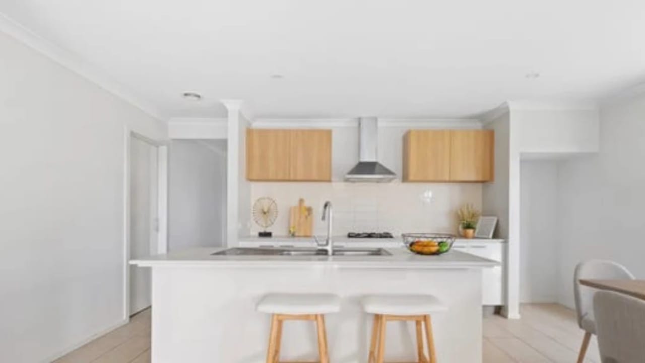Whole property with 4 rooms for rent