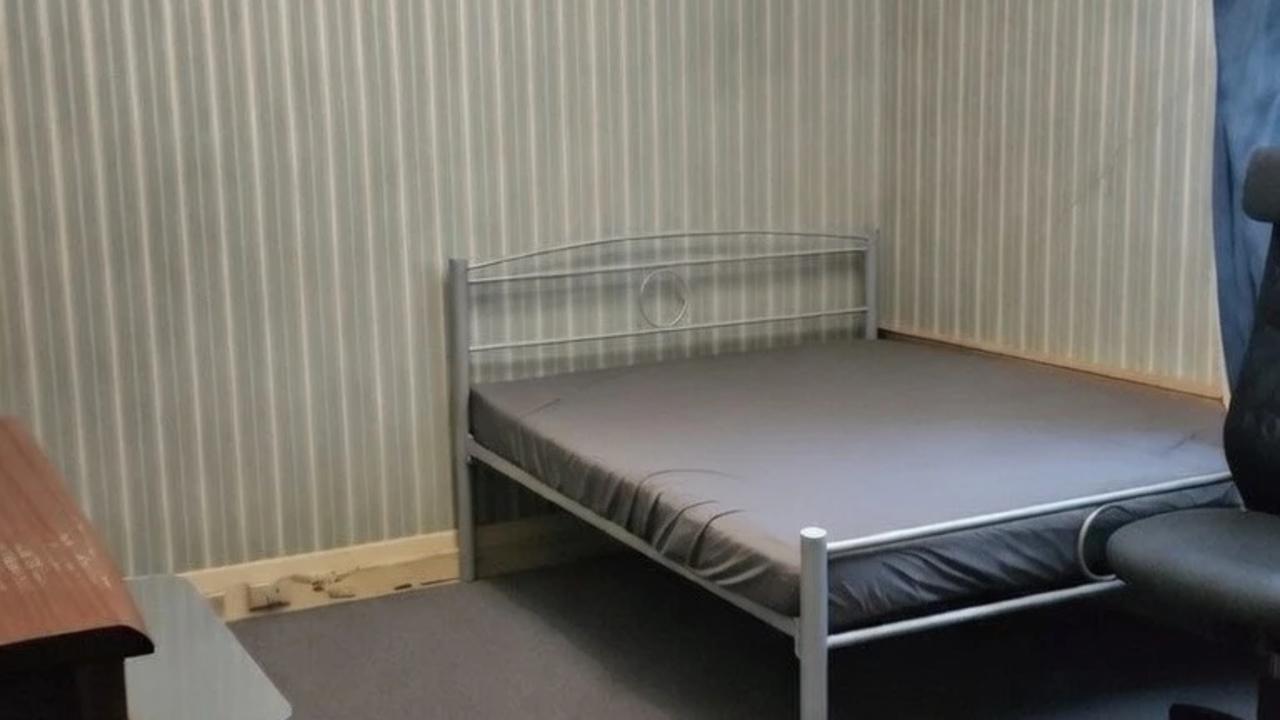 Room in a share house