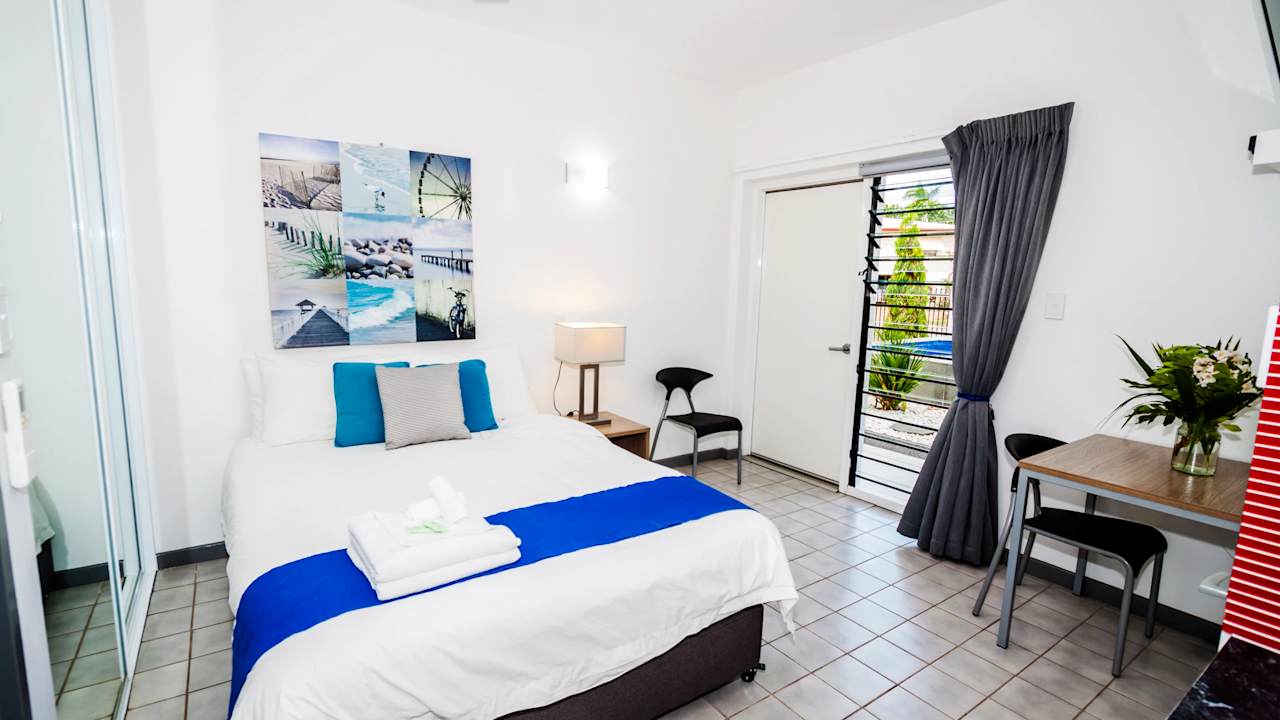 Furnished room studio flat for rent