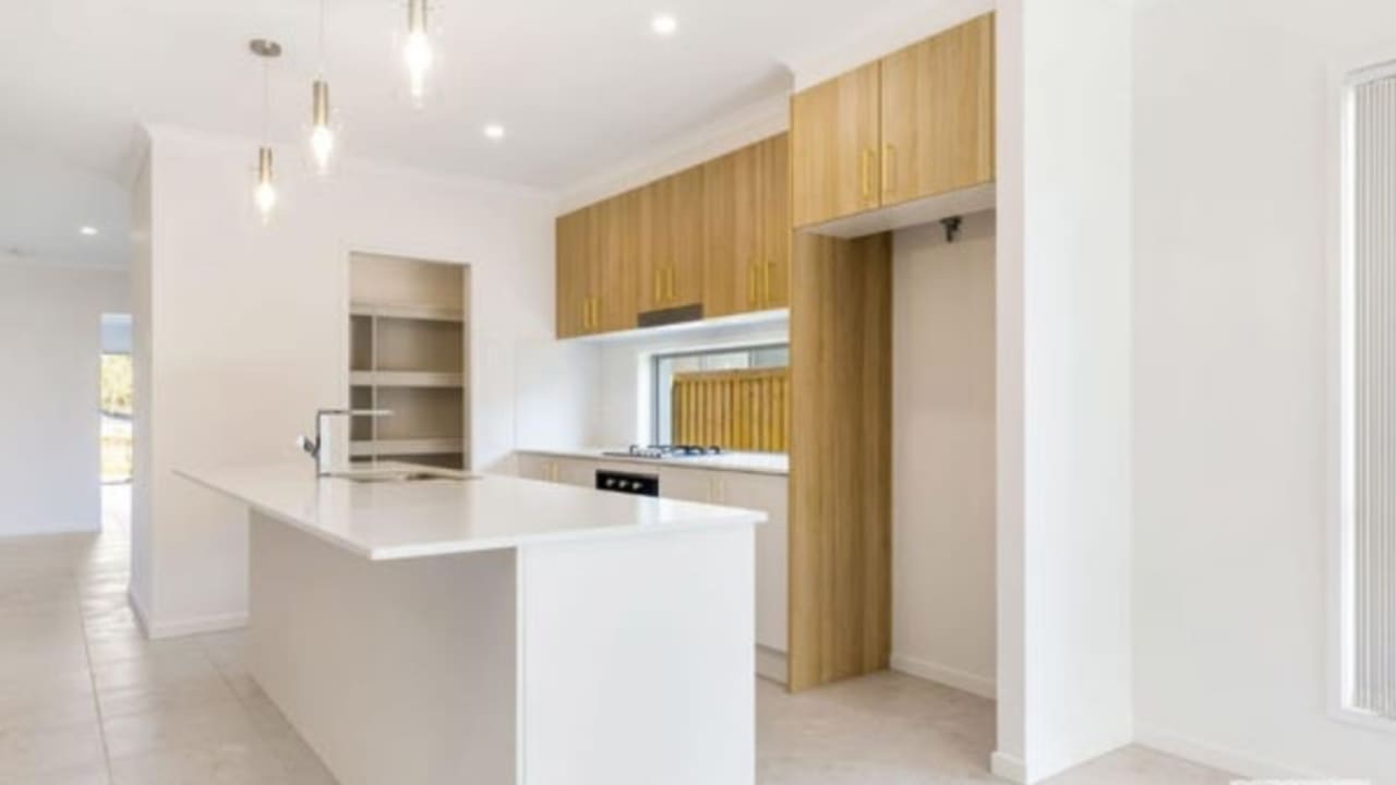 Unfurnished room in a share house