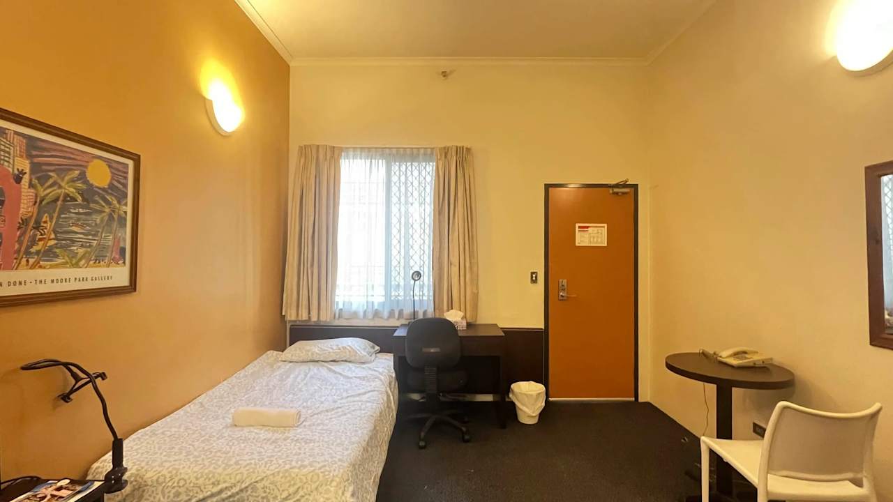 Furnished room studio flat for rent