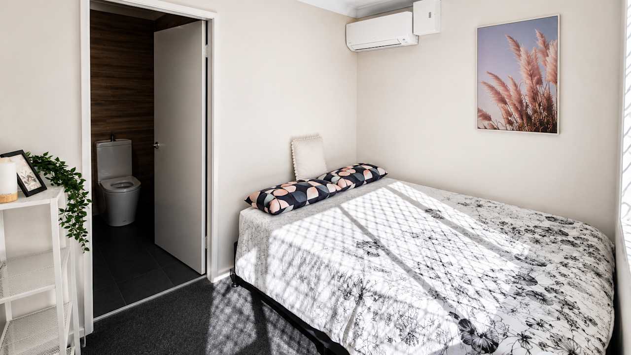 Furnished room with own bathroom