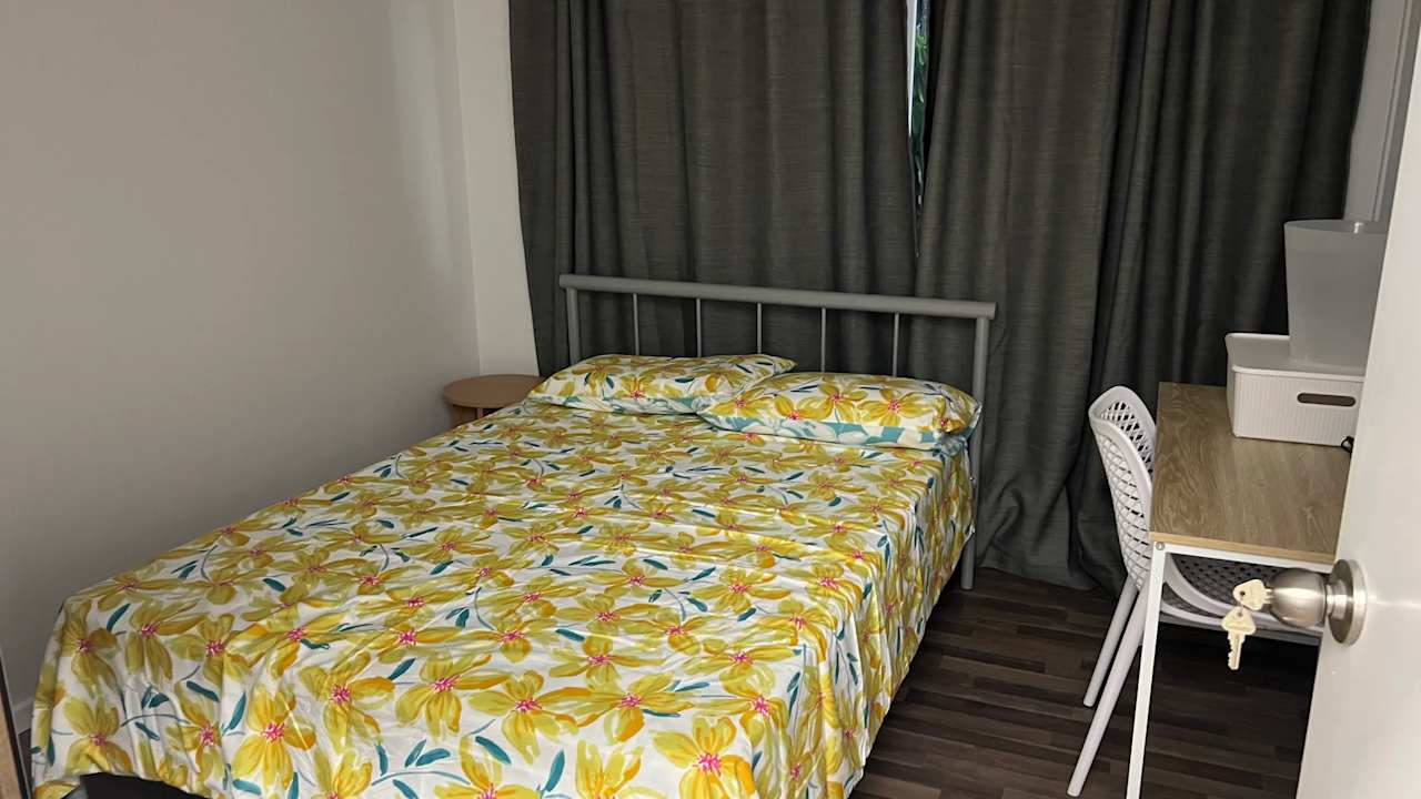 Furnished room in a share house