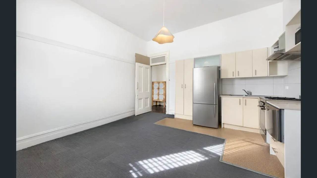 Room in a share house