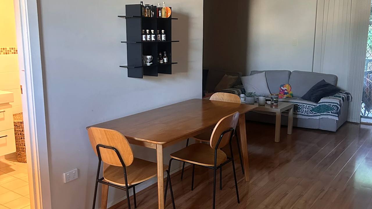 Whole property with 1 room for rent