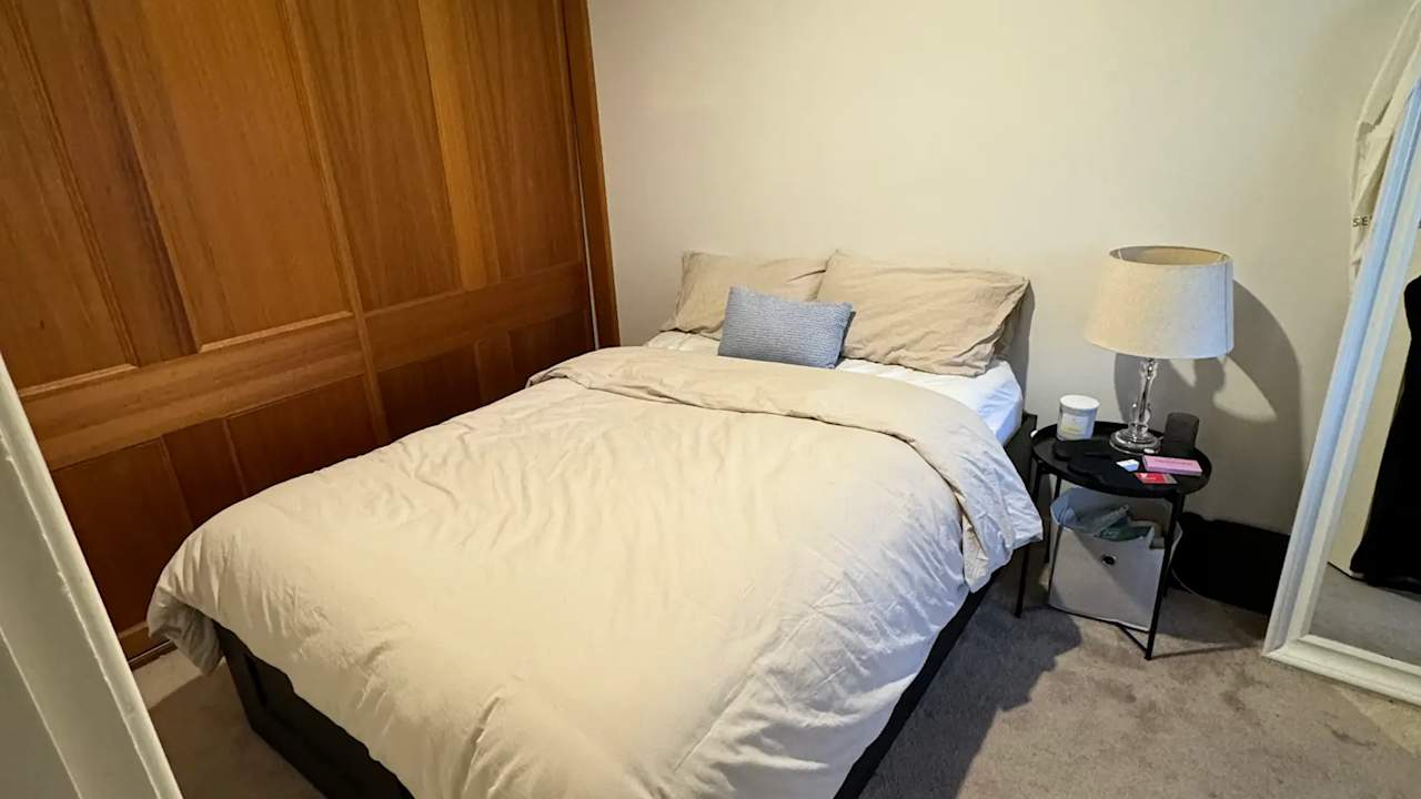 Furnished room in a flatshare