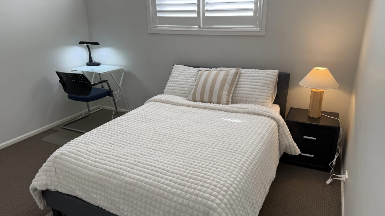Furnished room in a share house