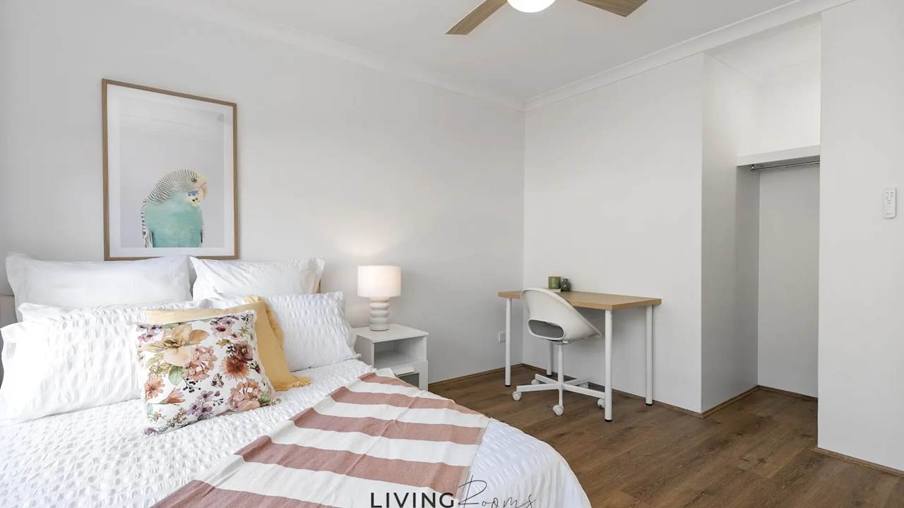 Furnished room in a share house