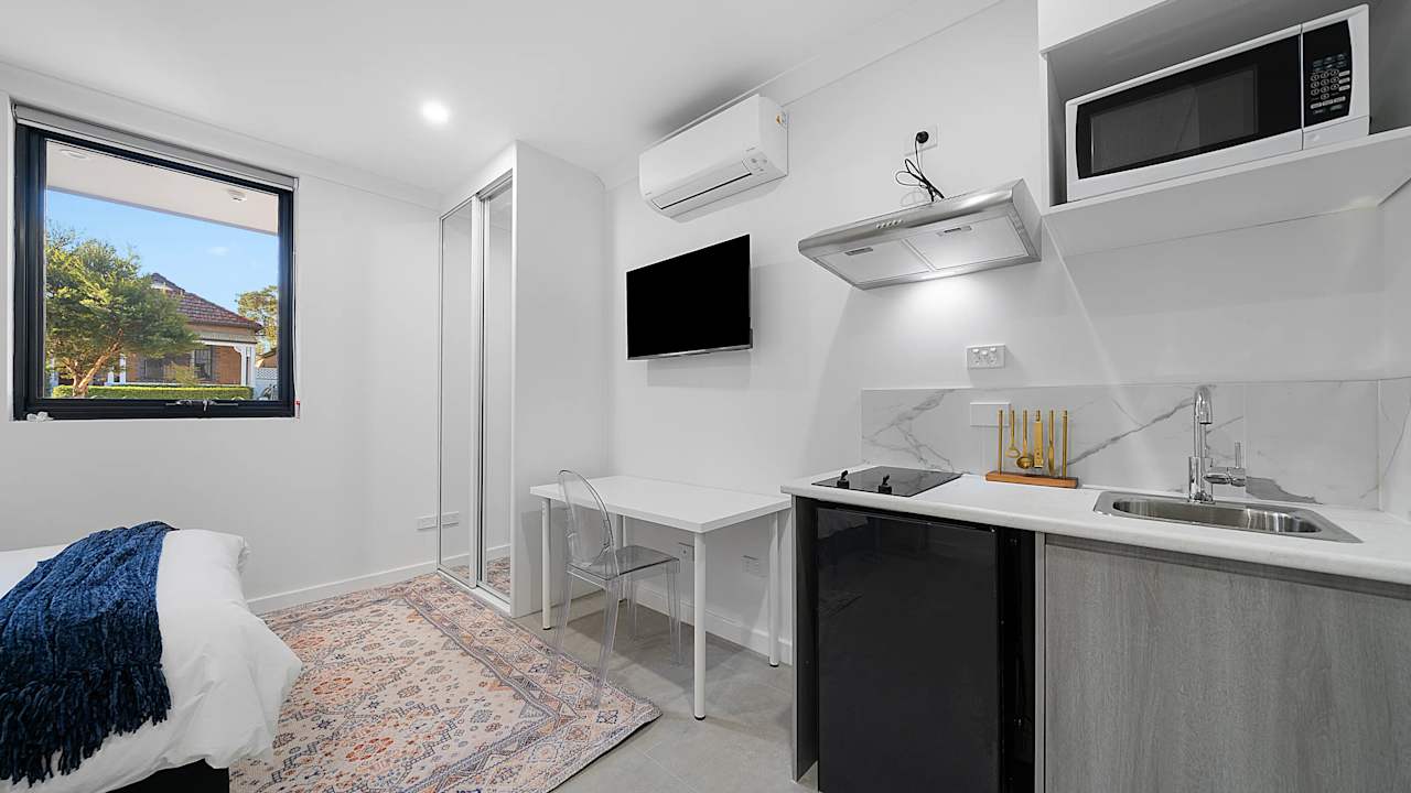 Room studio flat for rent