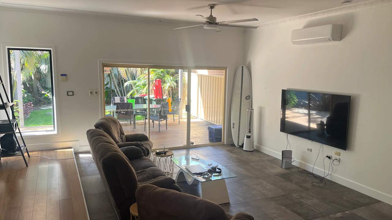 Unfurnished room in a share house