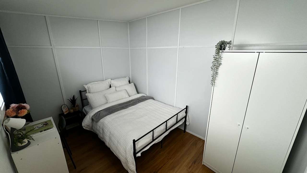 Furnished room in a share house