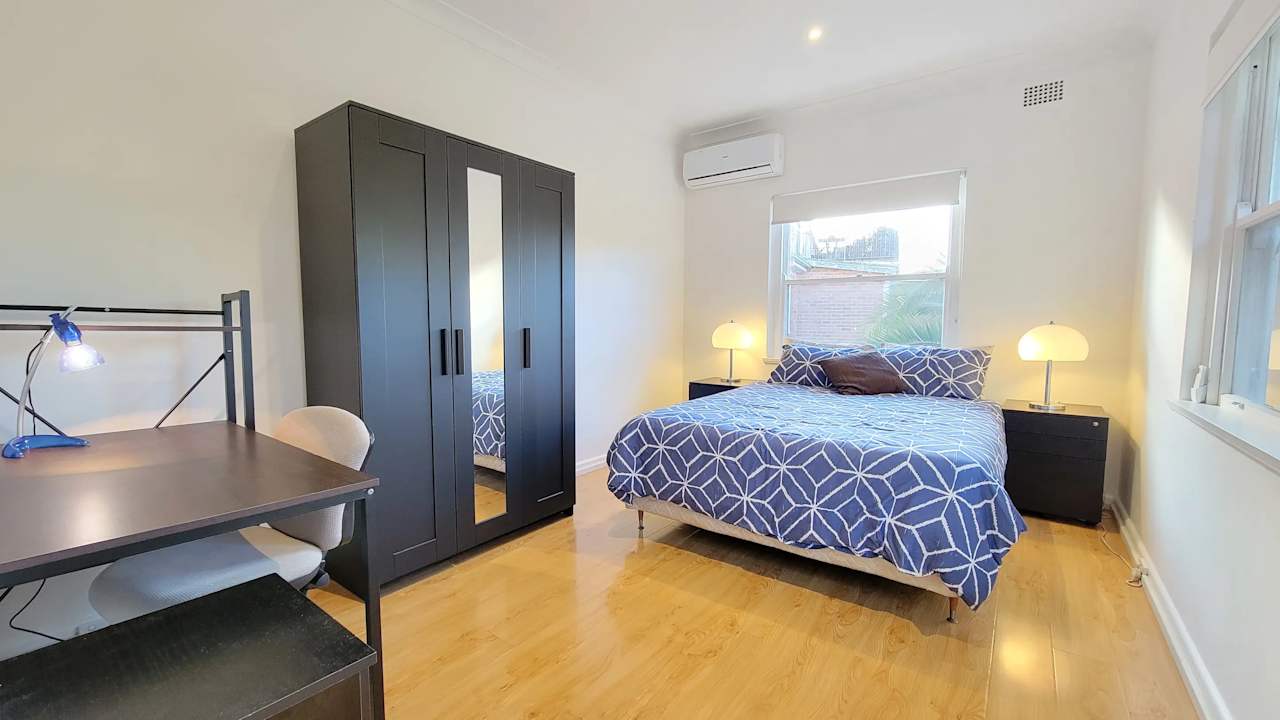 Furnished room in a share house