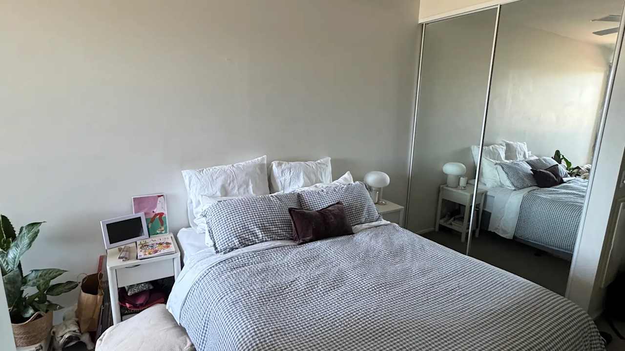 Unfurnished room with own bathroom