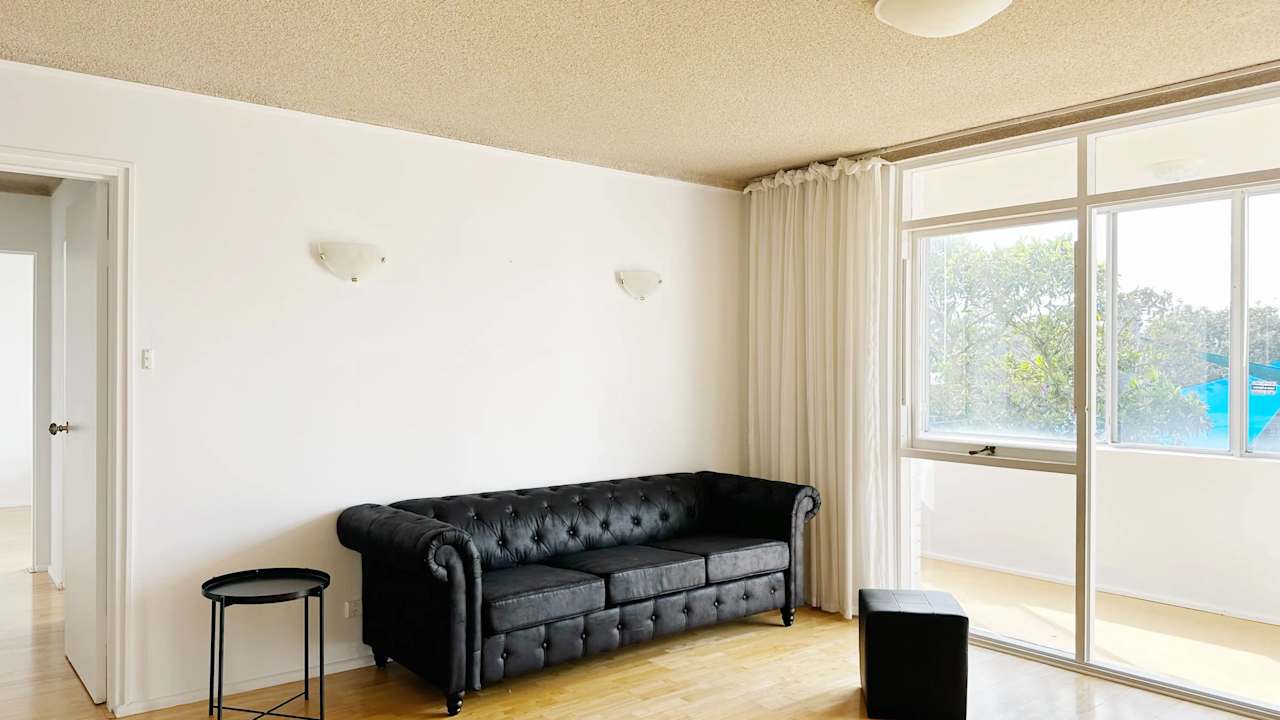 Whole property with 3 rooms for rent