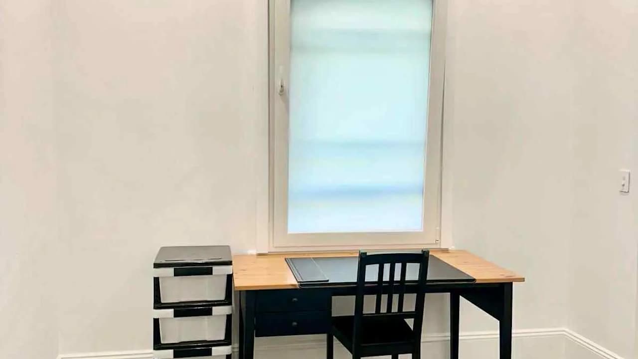 Furnished room in a share house