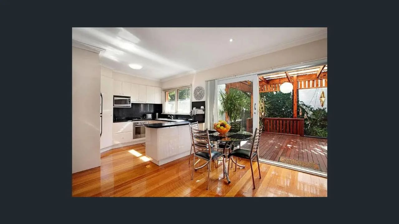 Furnished room in a share house