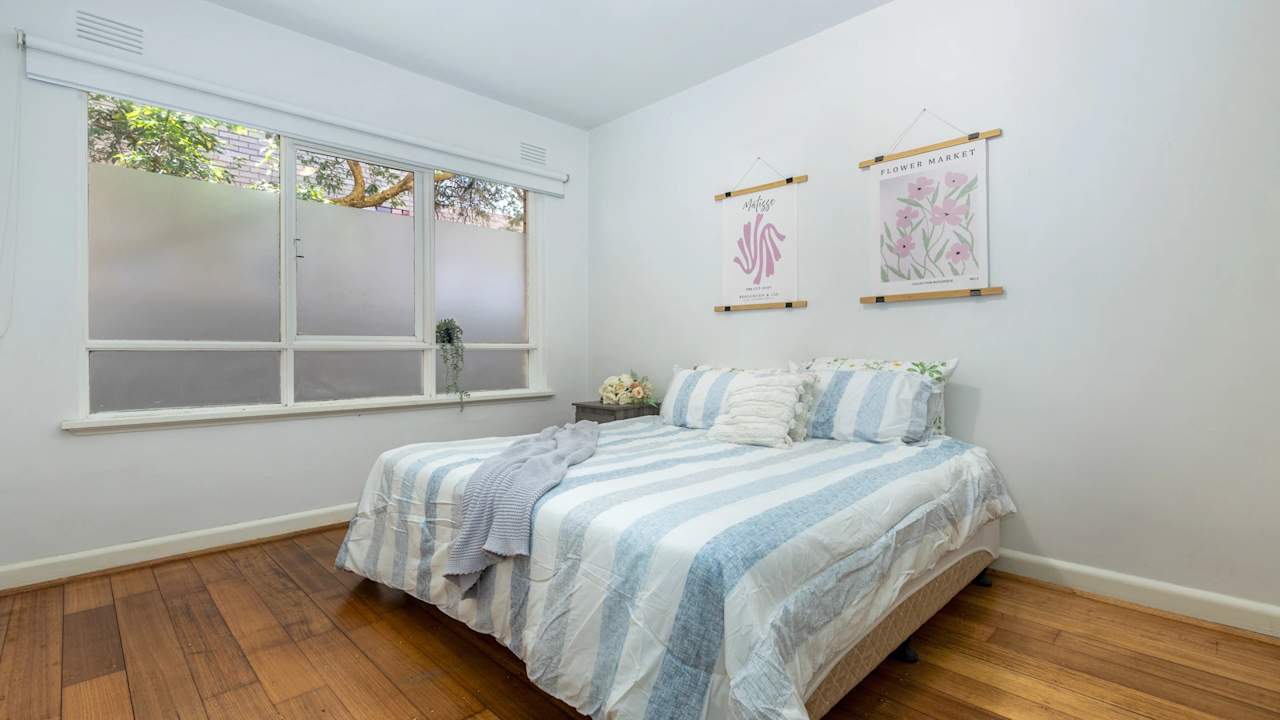 Whole property with 2 rooms for rent