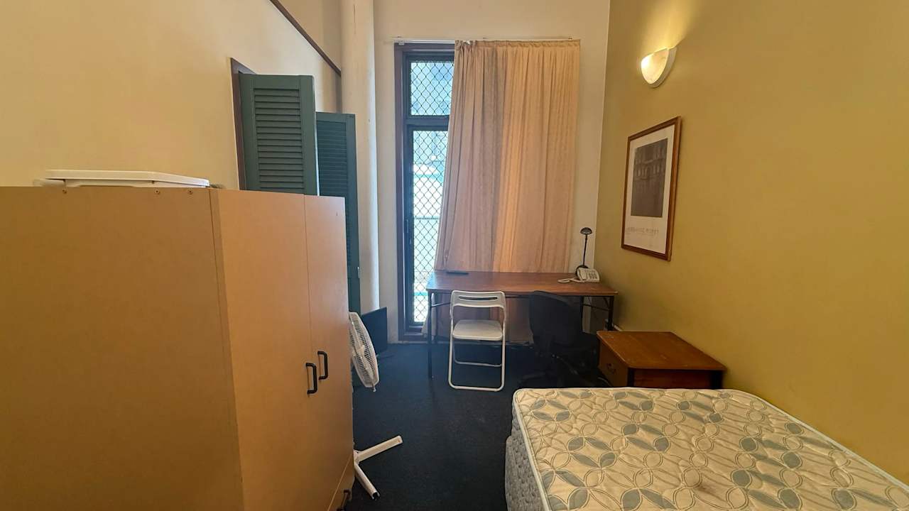 Furnished room studio flat for rent