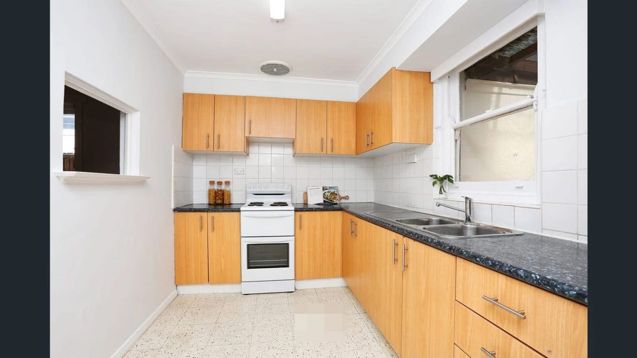Furnished room in a share house