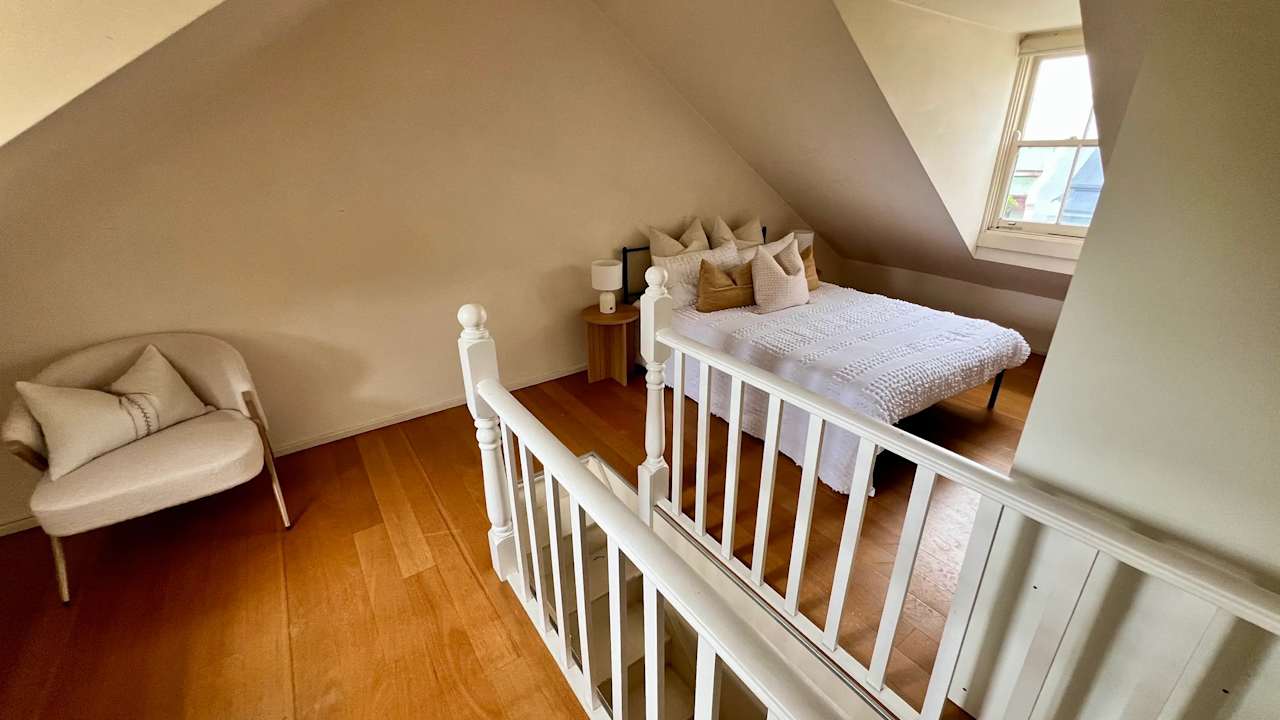 Room in a share house