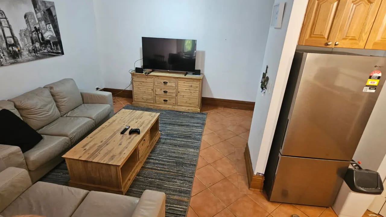 Unfurnished room in a share house