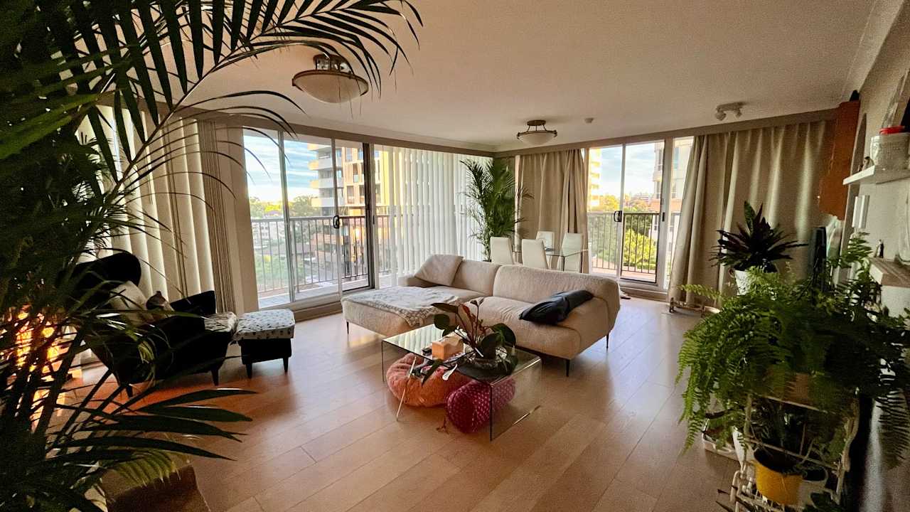 Furnished room in a flatshare