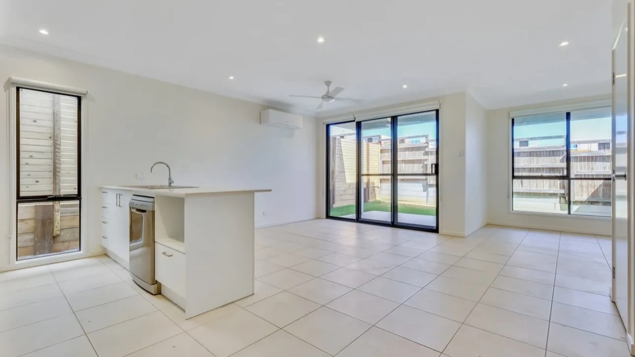 Unfurnished room with own bathroom