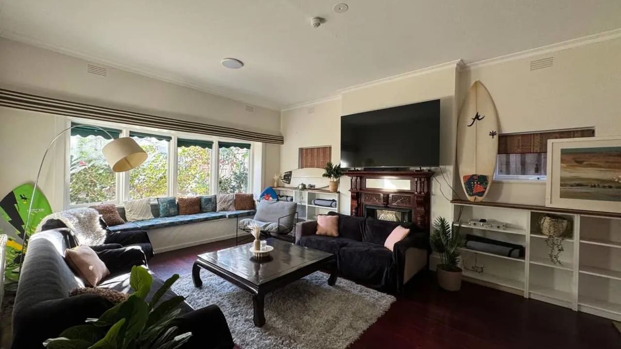 Furnished room in a share house