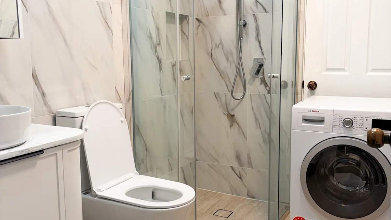 Furnished room studio flat for rent