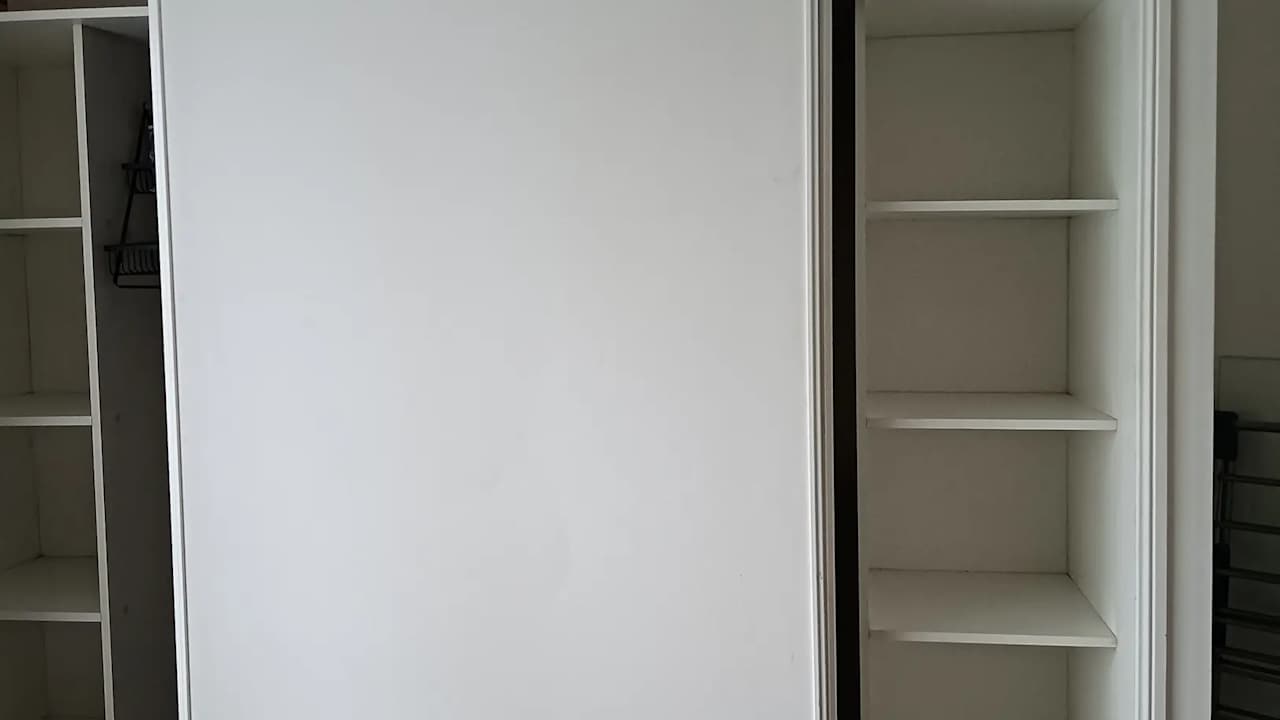 Room in a share house