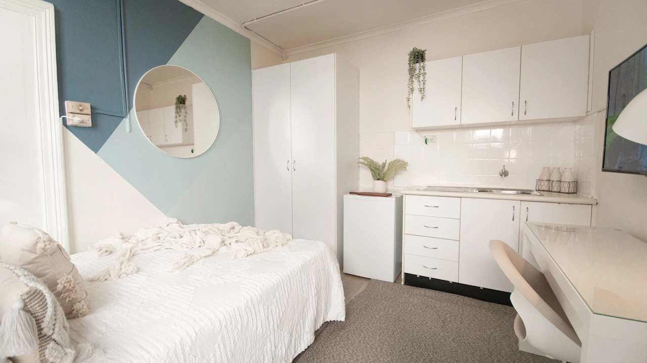 Furnished room in a share house